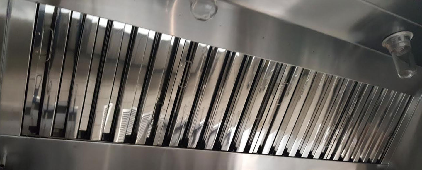 Commercial kitchen hood vent cleaning service in Ludington Michigan – NFPA 96 compliant fire safety