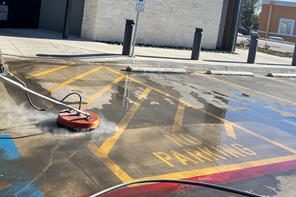 Residential and commercial exterior pressure washing in Traverse City, MI – house washing, siding cleaning, driveways, and building exteriors.